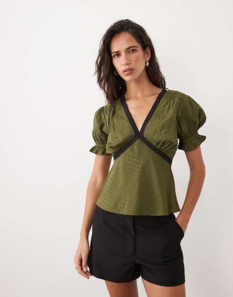 Wednesday's Girl - top satinado con manga de casquillo en verde oliva - view 1
