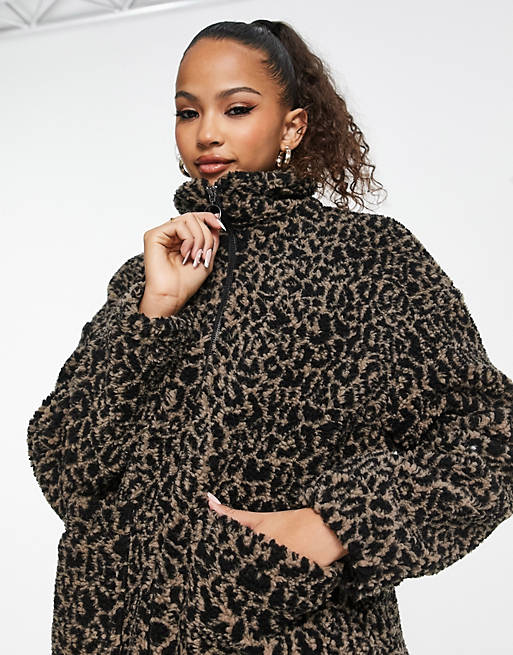 Wednesday's Girl - Veste zippée en imitation peau de mouton à motif léopard