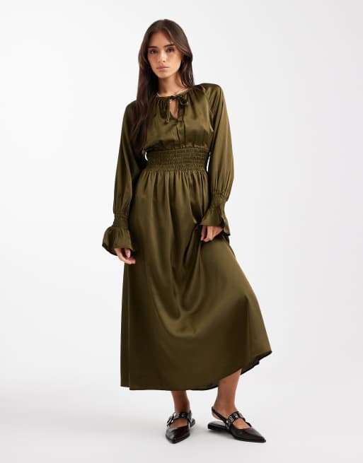 Wednesday's Girl - Vestito bohémien a maniche lunghe verde con gonna al polpaccio