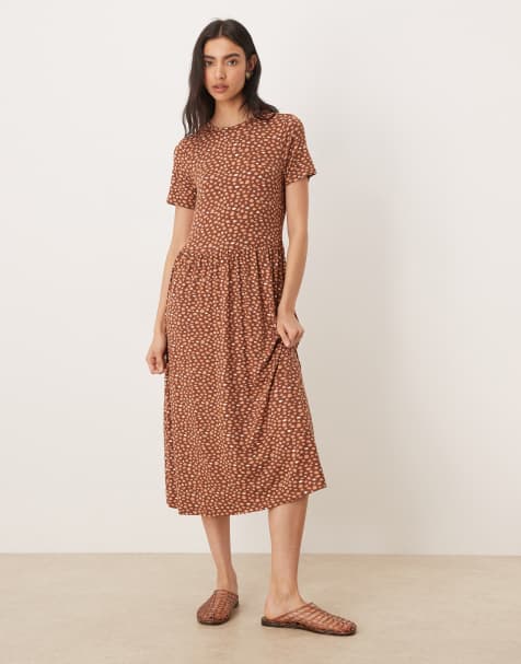 Wednesday's Girl - Vestito con gonna al polpaccio e a maniche corte marrone con stampa stile macchie - view 1