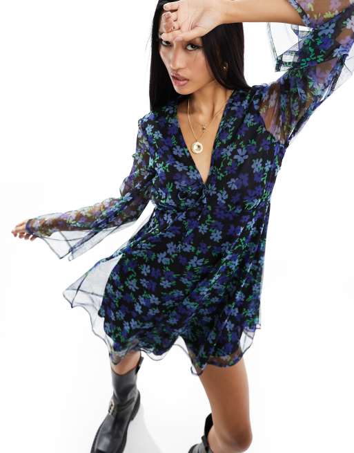 Wednesday's Girl - Vestito corto in rete blu a fiorellini con maniche svasate