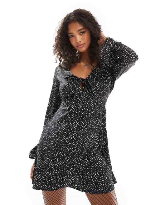 Wednesday's Girl - Vestito corto nero a puntini micro con maniche svasate
