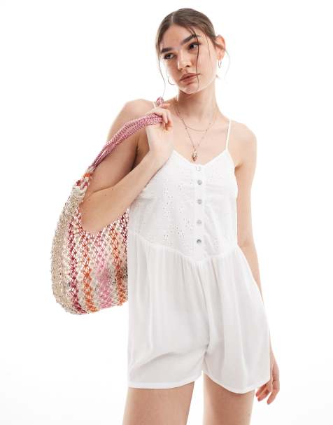 Wednesday's Girl – Weicher Playsuit in Weiß mit Lochstickerei - view 1