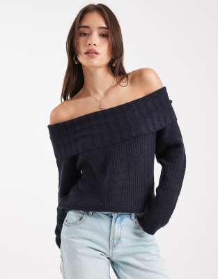 Wednesday's Girl - Weicher, schulterfreier Pullover in Marineblau mit Oversize-Schnitt