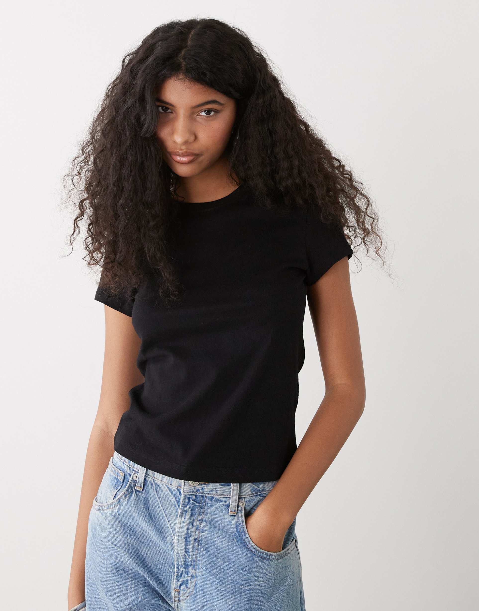 weekday 90s baby tee in black