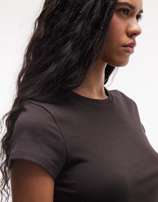Weekday 90s baby tee in dark brown exclusive to ASOS, 3 of 4
