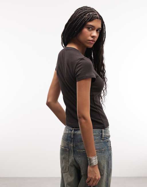 Weekday 90s baby tee in dark brown exclusive to ASOS, 4 of 4