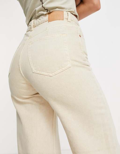 Beige jeans store