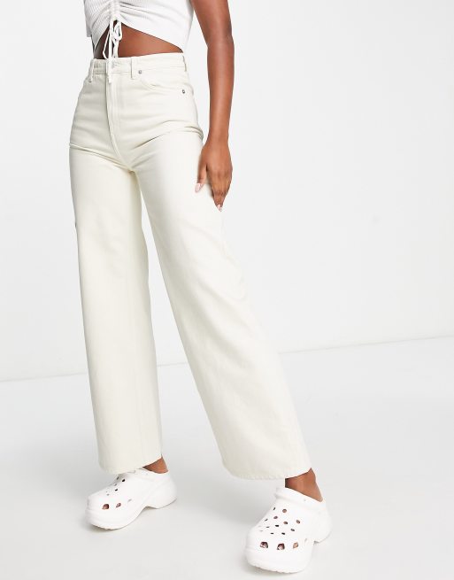 Weekday - Ace - Jeans met hoge taille en wijde pijpen in ecru 