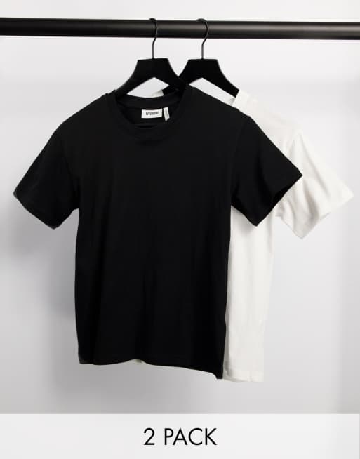 Black t-shirt