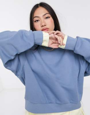 Weekday amaze best sale printed sweatshirt
