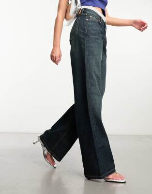 Weekday - Ample - Jeans in Sumpfblau mit niedrigem Bund und lockerem, geradem Schnitt