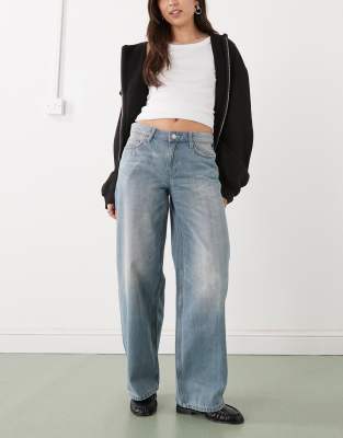 Weekday - Ample - Lockere Jeans in verwaschenem Hellblau mit niedrigem Bund