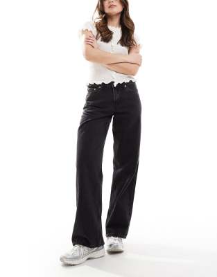 Ample low waist loose fit jeans in Ink Black