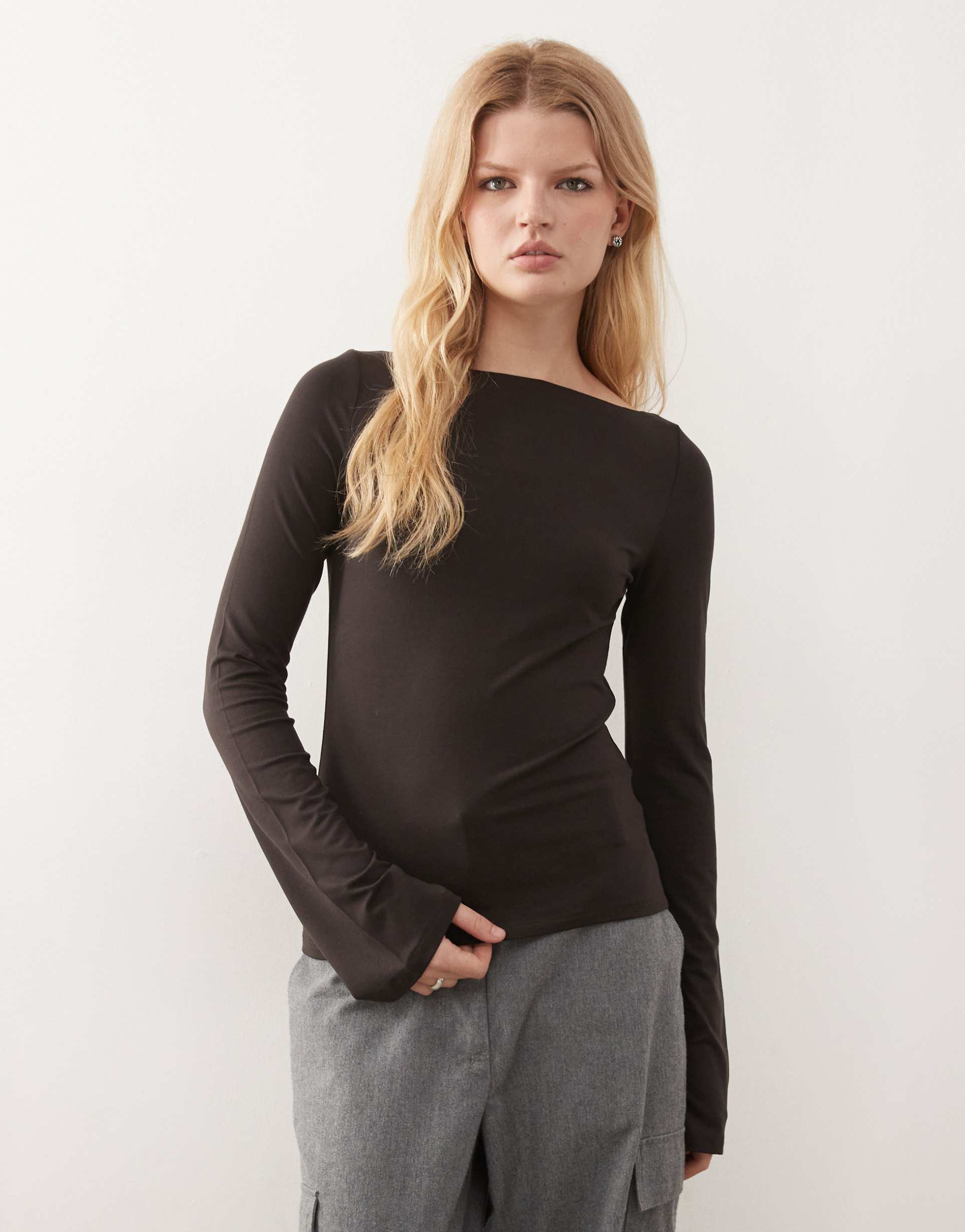 weekday annie boat neck long sleeve top in dark brown
