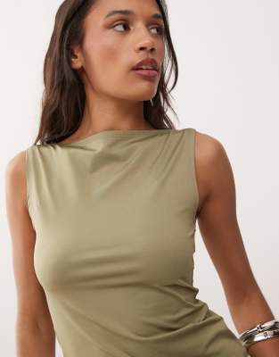 売れ筋商品|||ウィークデイ Tシャツ レディース トップス ANNIE BOATNECK SLEEVELESS  - Top - olive green annie sleeveless boat-neck top - Khaki Green | Weekday WW
