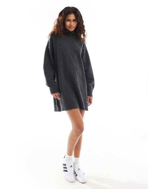 Weekday - Annie - Sormelerett minikjole med rullekrave i strikket uldblanding - Kun hos ASOS