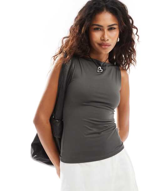 Weekday – Annie – Tanktop in Dunkelgrau mit U-Boot-Ausschnitt - view 1
