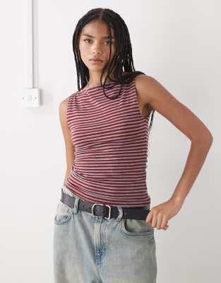 Weekday - Annie - Tanktop mit U-Boot-Ausschnitt und roten und grauen Streifen