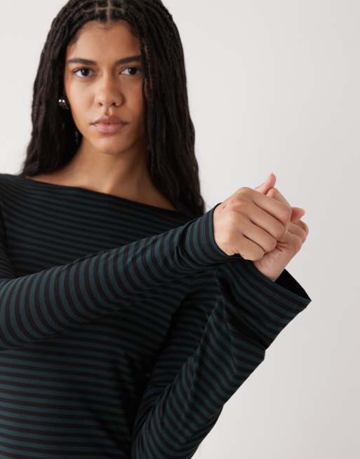 Weekday - Annie - Top a maniche lunghe morbido verde bosco a righe con scollo a barchetta - In esclusiva per ASOS, 4 di 4