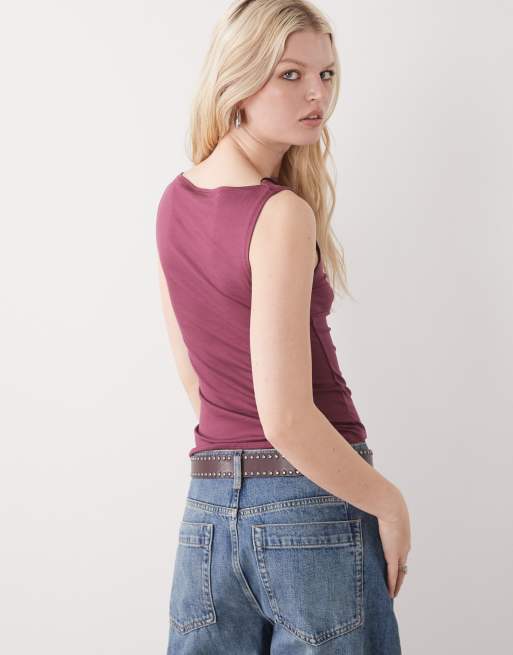 Weekday - Annie - Top senza maniche bordeaux morbido con scollo a barchetta - In esclusiva per ASOS, 3 di 4
