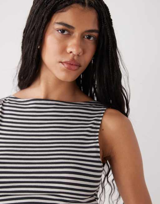 Weekday - Annie - Top senza maniche morbido grigio a righe con scollo a barchetta - In esclusiva per ASOS, 3 di 4