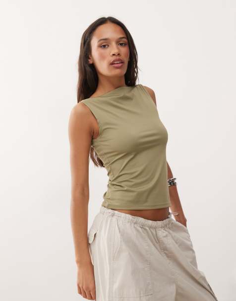 Weekday - Annie - Top senza maniche verde oliva con scollo a barchetta - view 1
