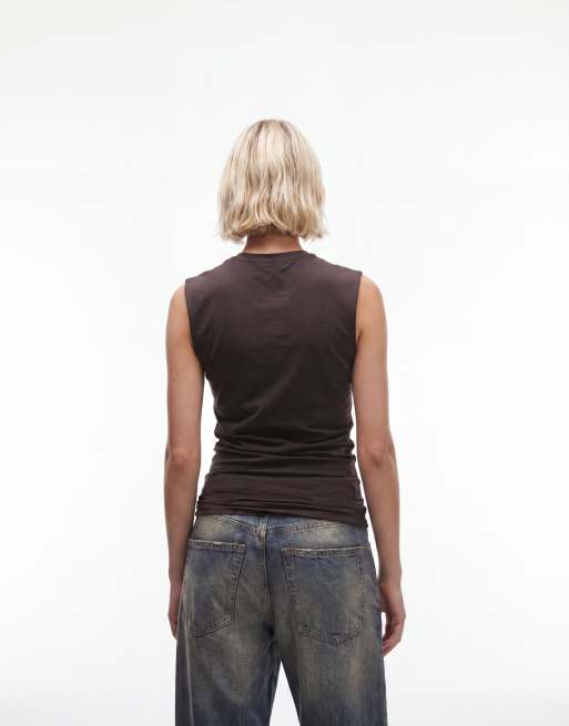 Weekday – Ärmelloses Oberteil in Dunkelbraun mit geraffter Taille, 4 von 4