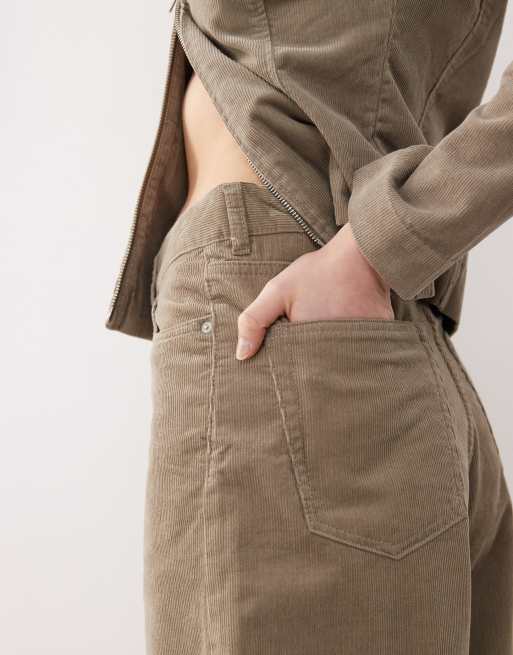 Weekday - Astro - Baggy corduroy jorts in bruin, deel van co-ord set, 4 van 5