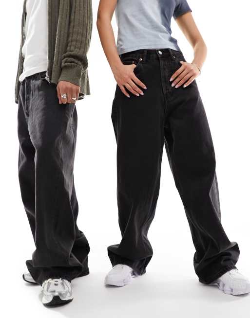 Weekday Astro Locker sitzende Unisex Jeans in getuntem Schwarz mit weitem Bein