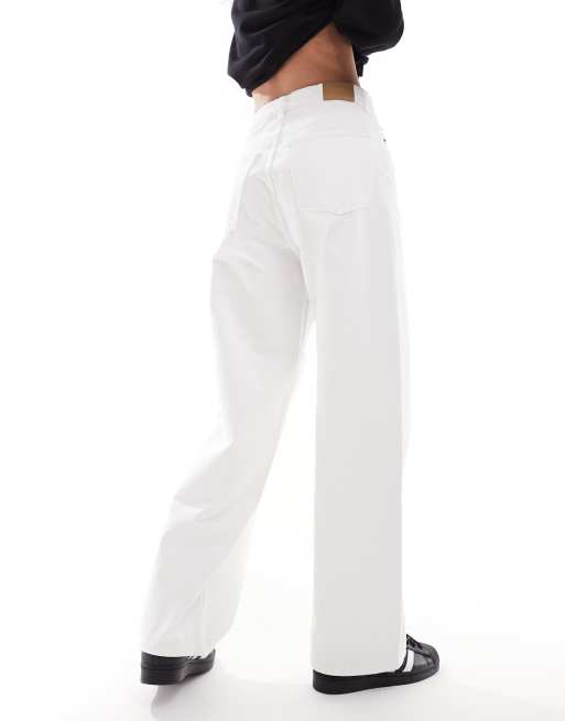 Weekday Astro Unisex loose fit baggy jeans in white, 4 of 4