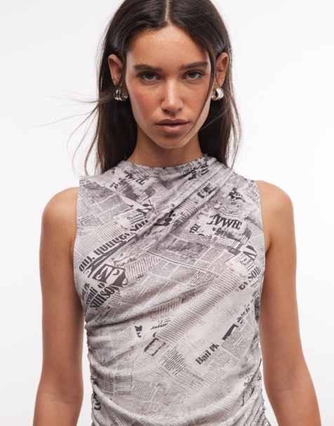 Weekday - Asymmetrische aangerimpelde tanktop met krantenprint - view 1