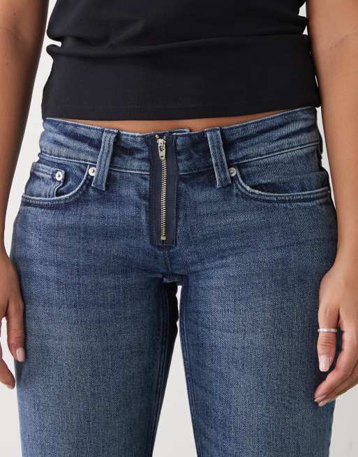 Weekday – Ausgestellte Jeans in gedecktem Blau mit niedrigem Bund und Reißverschluss, 4 von 5