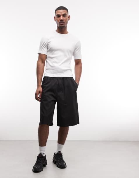 Weekday baggy fit chinos shorts in black - view 1