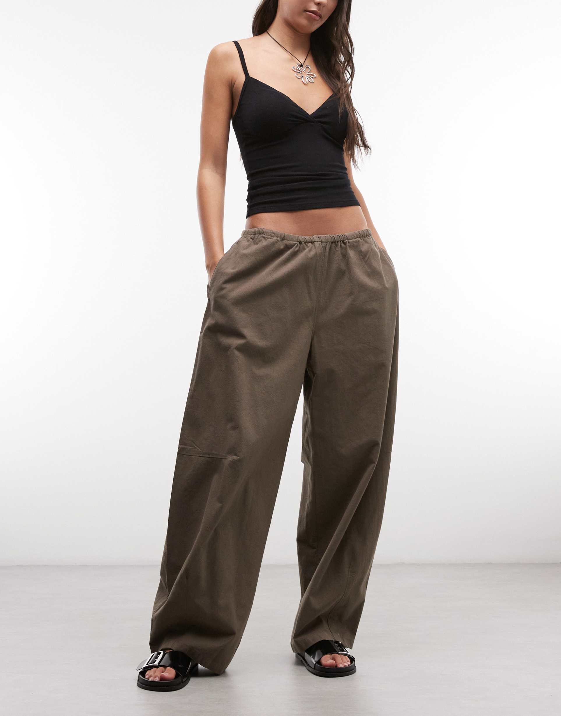 weekday barrel leg parachute pants in mole