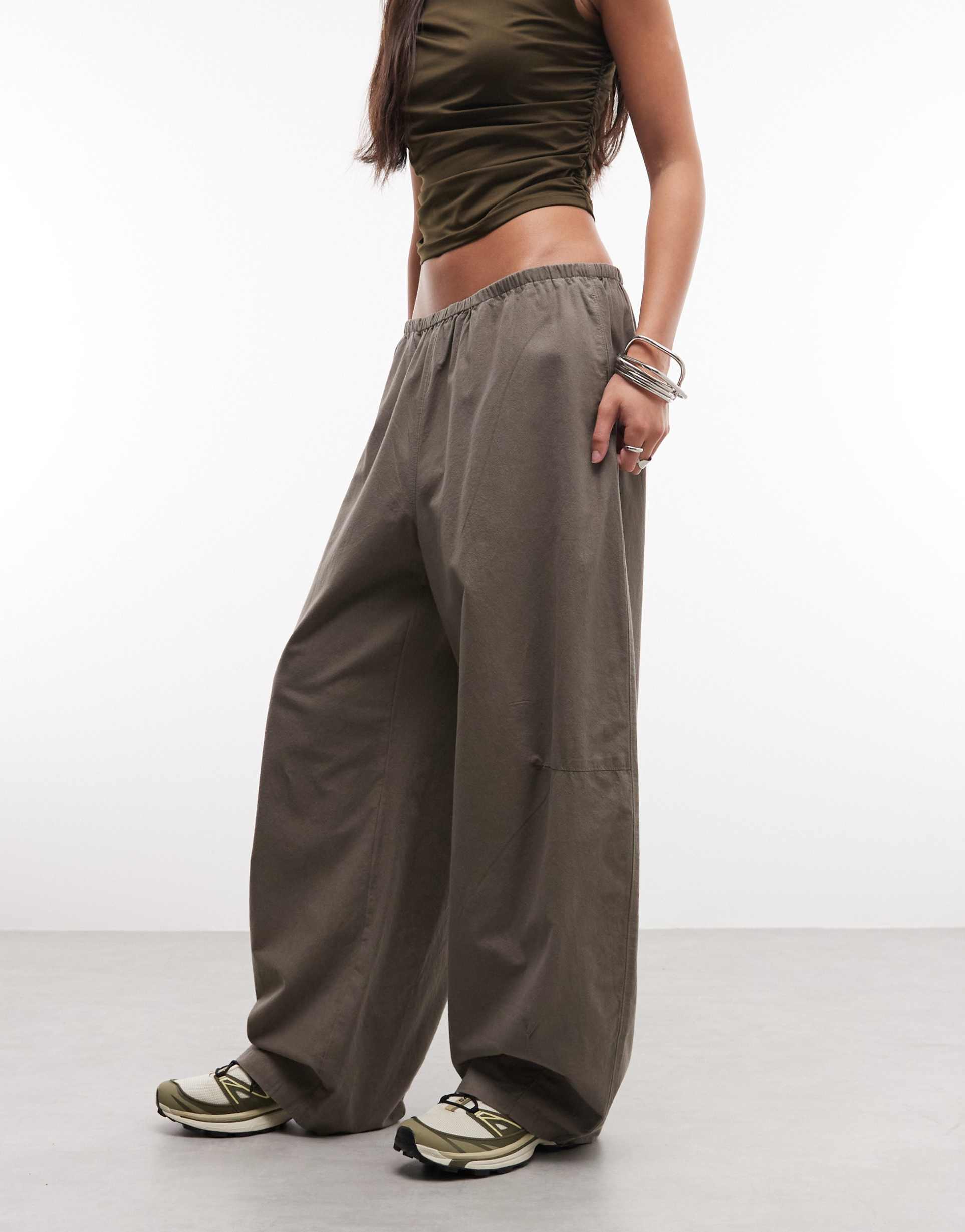 weekday barrel parachute pants in mid gray