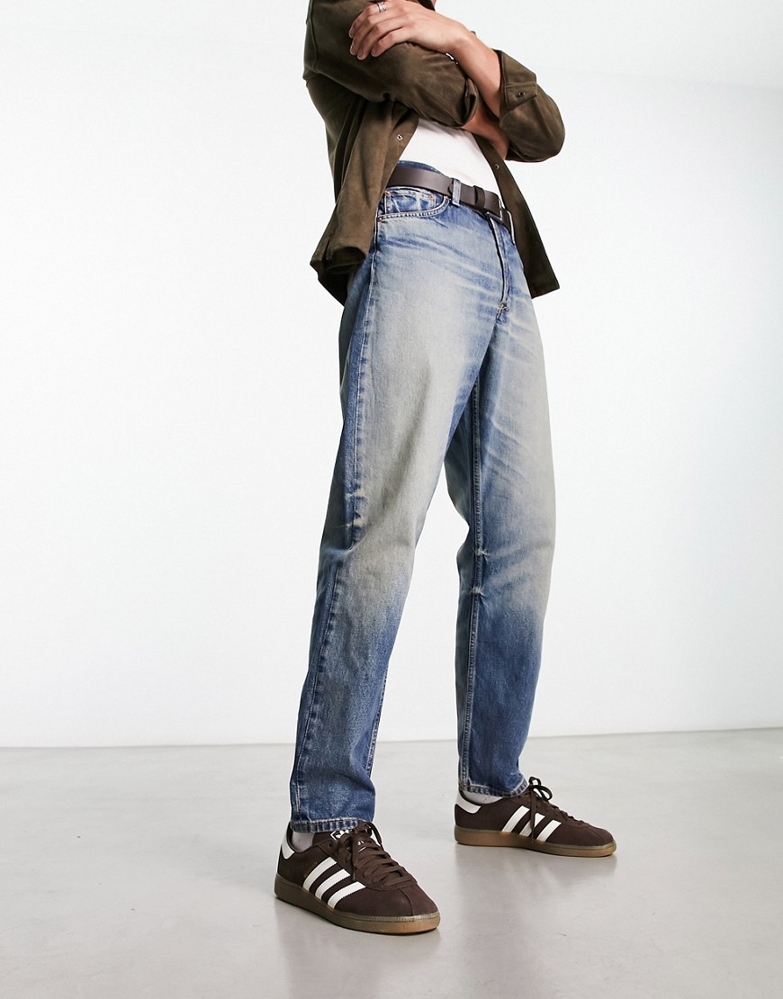 Weekday Barrel relaxed tapered jeans in venice blue