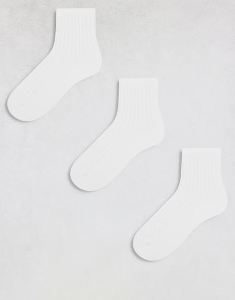 Weekday – Bella – Gerippte Socken in Weiß im 3er-Pack  - view 1