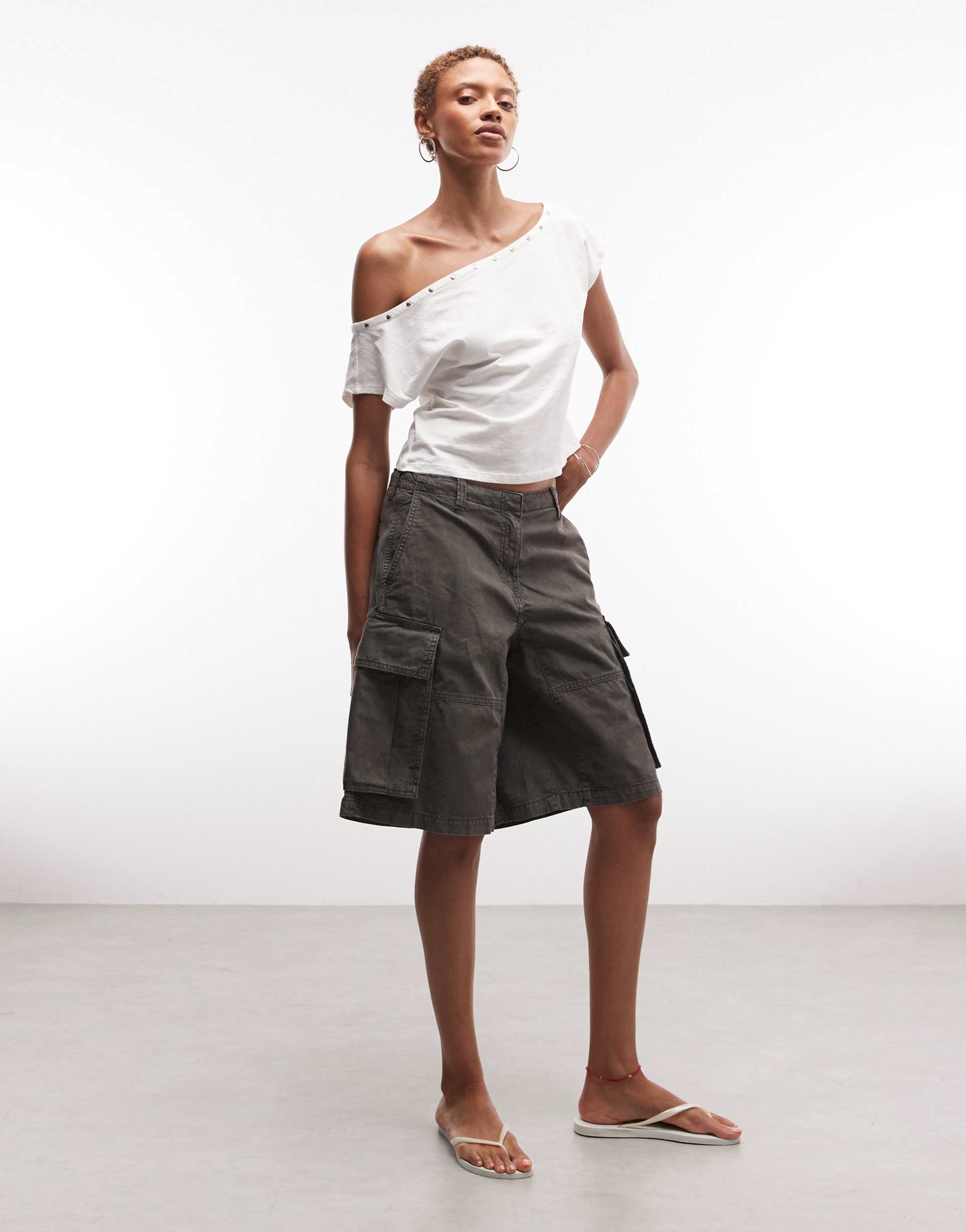 weekday bermuda cargo shorts in washed gray