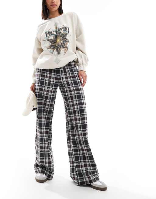 Weekday – Beya – Grau karierte Hose mit lockerem Schnitt