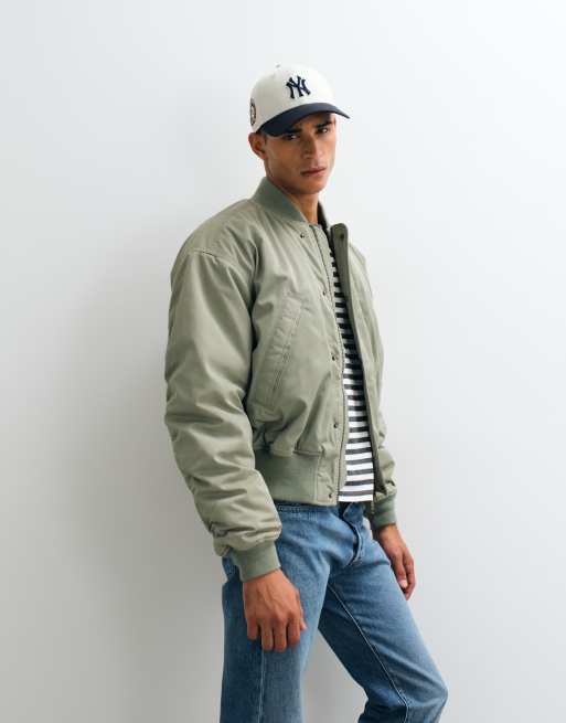 Weekday Bomberjacke mit gerafften Ärmeln und Rückendetail in Khaki, 4 von 5