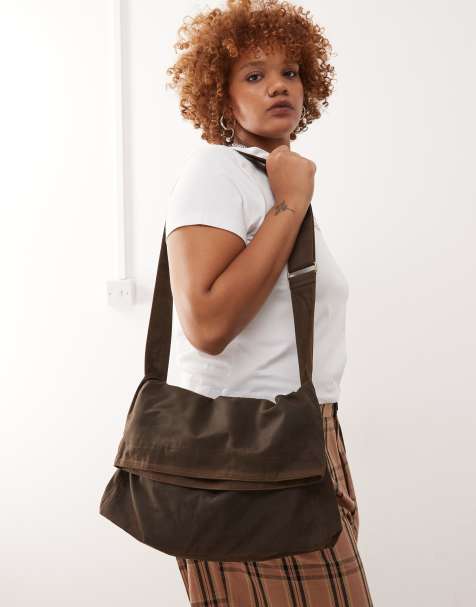Weekday - Borsa a tracolla in tela cerata marrone scuro - view 1