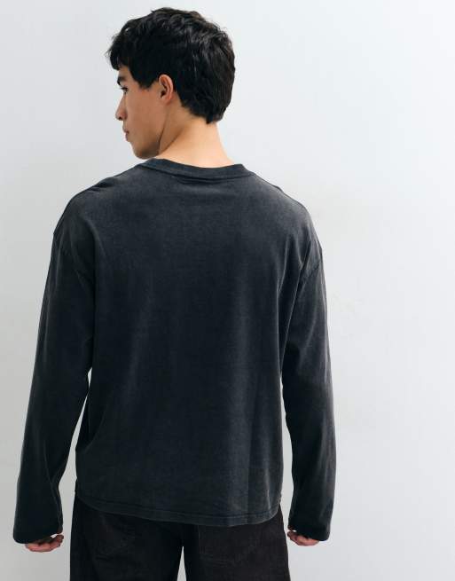 Weekday boxiges Oversize-Langarm-T-Shirt mit State-Grafikprint in Schwarz, 2 von 5