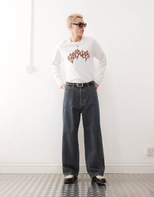 WEEKDAY BOXY FIT LONG SLEEVE T-SHIRT WITH FRONT GRAPHIC PRINT 