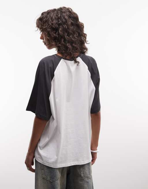 Weekday boxy fit raglan T-shirt met contrasterende mouwen in gebroken wit, 4 van 4