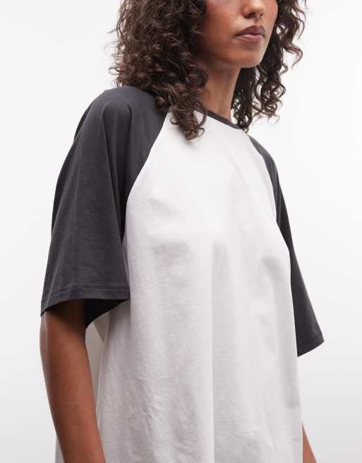 Weekday boxy fit raglan t-shirt with contrast sleeves in off white, 3 of 4