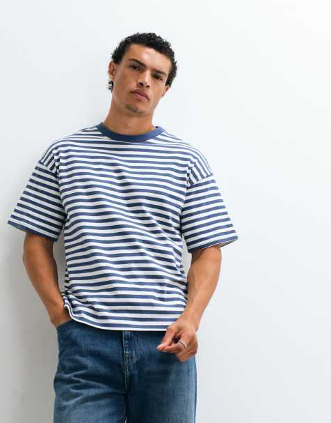 Weekday boxy fit T-shirt i navy og hvide striber - view 1