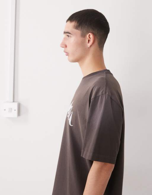 Weekday – Brązowy sprany T-shirt o luźnym kroju z nadrukiem, 4 z 5