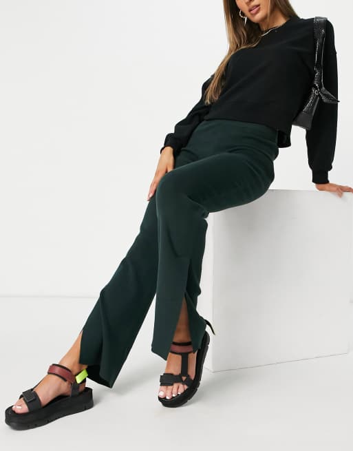 Weekday - Cameo - Gebreide broek met split in de zoom in groen