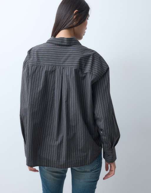 Weekday camisa oversize a rayas grises, 3 de 5